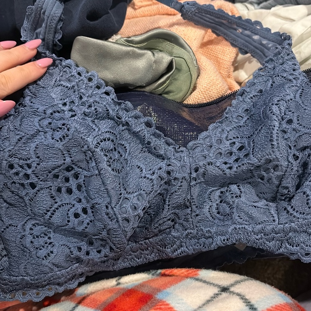 Around the neck blueberry lace bralette